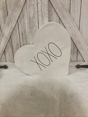 Rae Dunn Xoxo Tabletop Decor